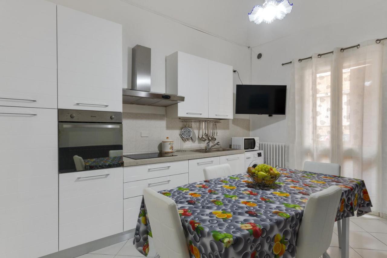 Dimora Del Delfino Curioso Apartamento Lecce Exterior foto